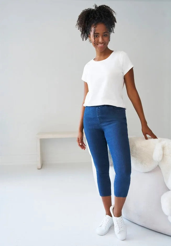 Mid-Rise Stretch Denim Capri Jegging