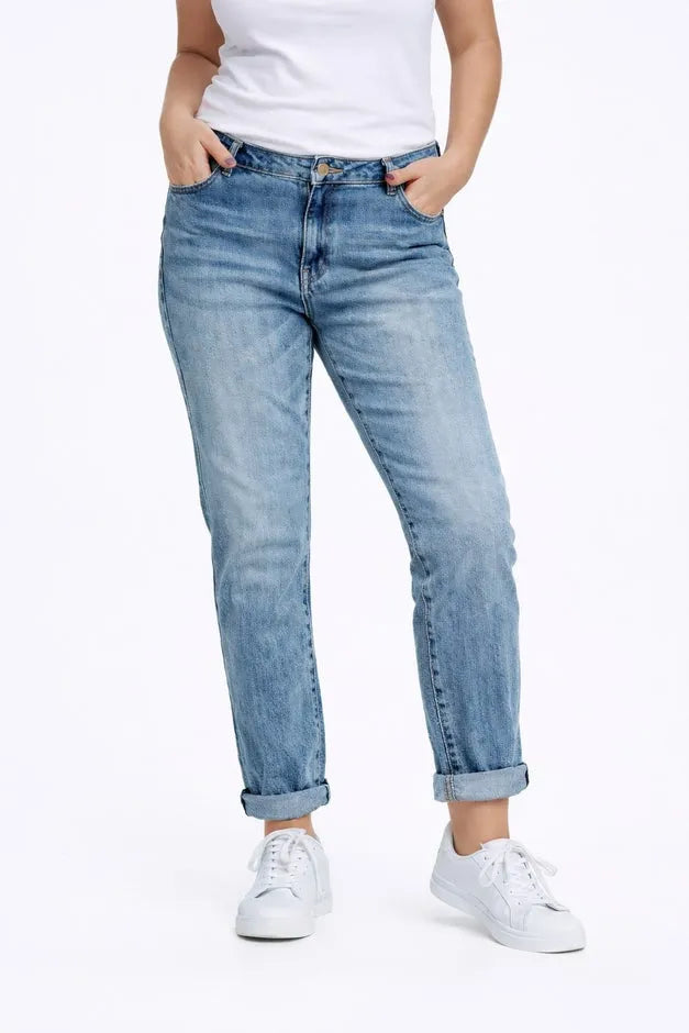 Mid-Rise Stretch 5-Pocket Relaxed Fit Boyfriend Jeans
