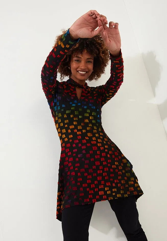 Sharkbite Keyhole Burnout Tunic